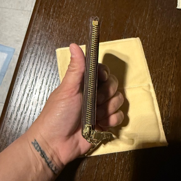 AUTHENTIC LOUIS VIUTTON KEY CLES - Picture 11 of 13